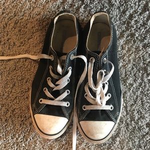 Converse low tops black